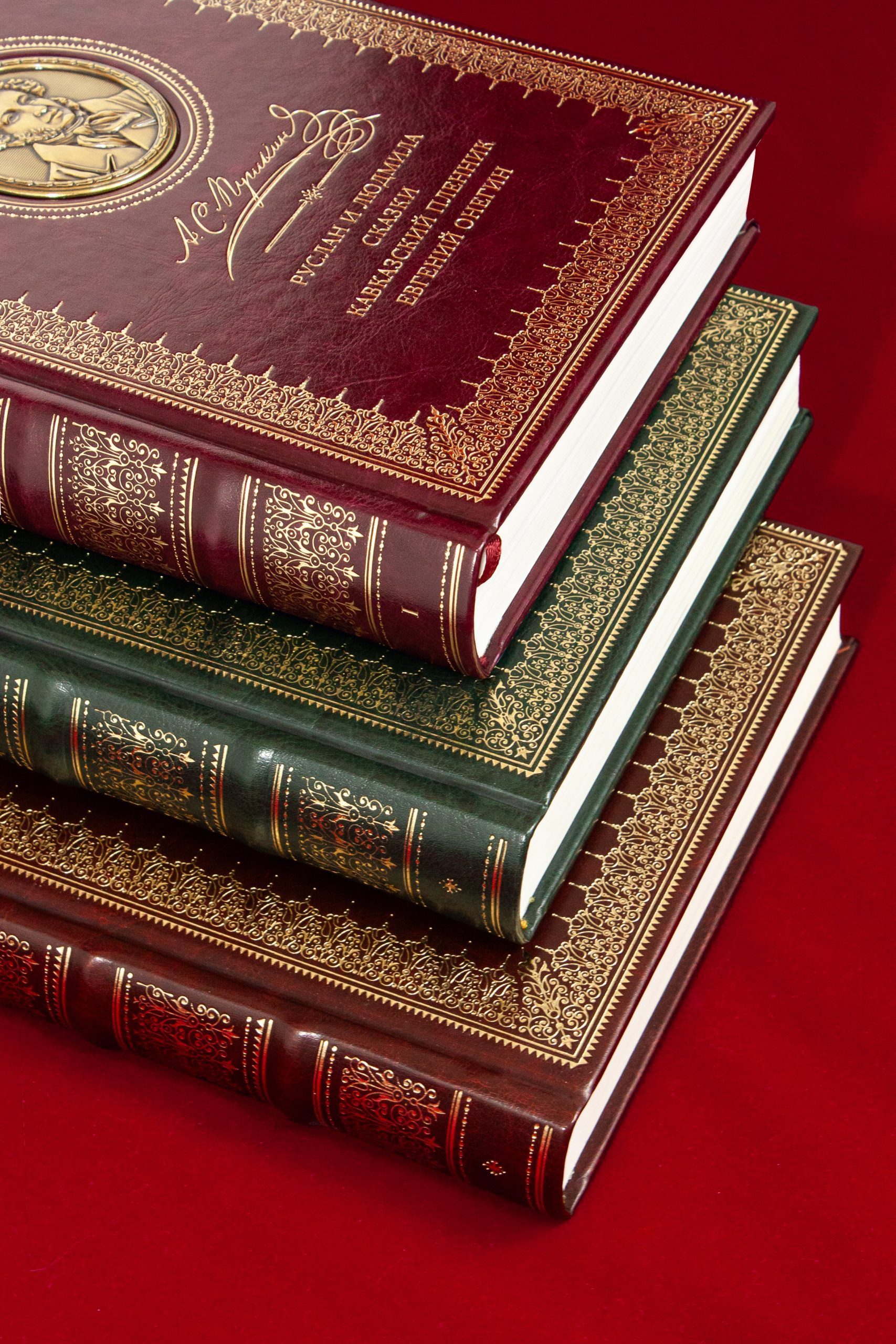 Пушкин А. С. «Избранные сочинения», Толстой Л.Н. «Кавказские произведения», Гоголь Н.В. «Мёртвые души» - изображение 4